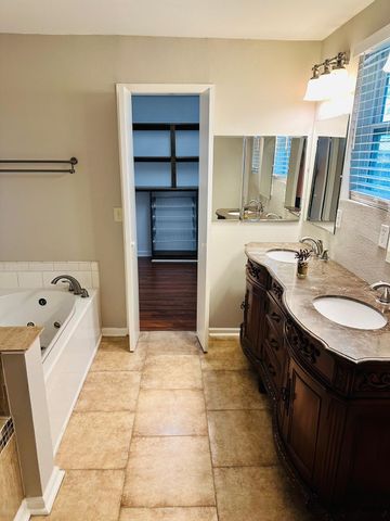 411 E Alexander Lane, Euless, TX 76040