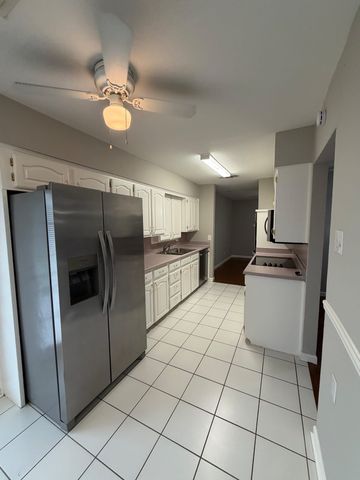 411 E Alexander Lane, Euless, TX 76040