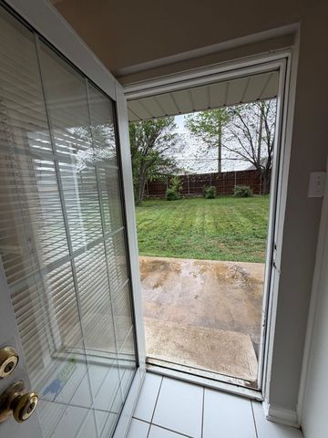 411 E Alexander Lane, Euless, TX 76040