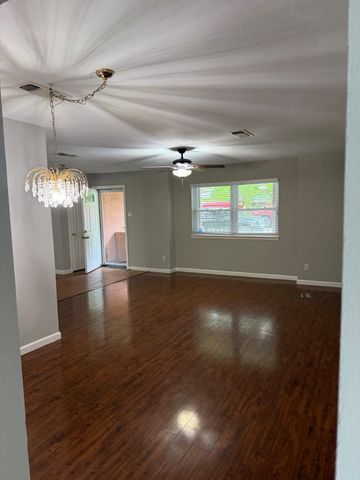 411 E Alexander Lane, Euless, TX 76040