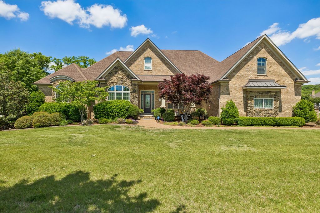 2534 Belle Brook Dr, Franklin, TN 37067