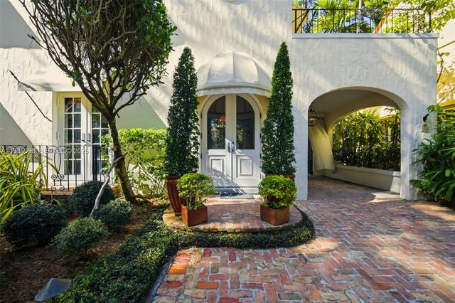 1231 Catalonia Ave, Coral Gables, FL 33134