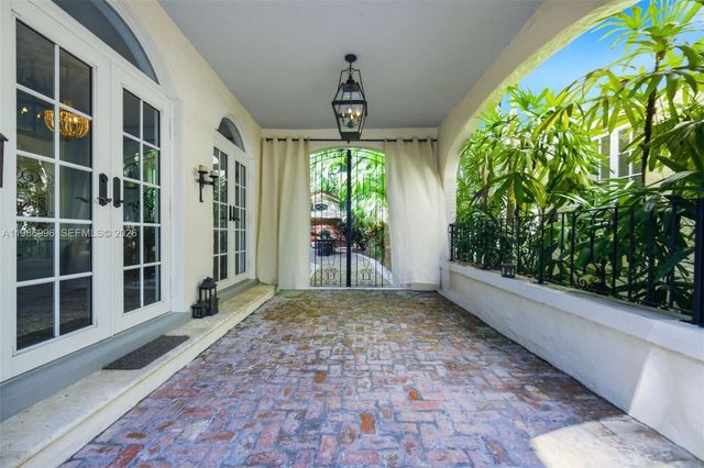 1231 Catalonia Ave, Coral Gables, FL 33134