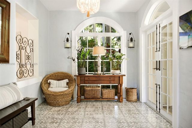 1231 Catalonia Ave, Coral Gables, FL 33134