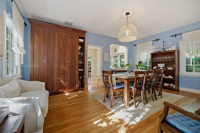 1231 Catalonia Ave, Coral Gables, FL 33134