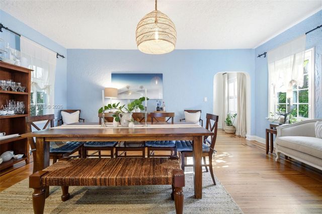 1231 Catalonia Ave, Coral Gables, FL 33134