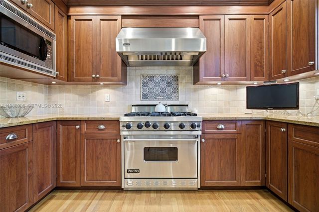 1231 Catalonia Ave, Coral Gables, FL 33134