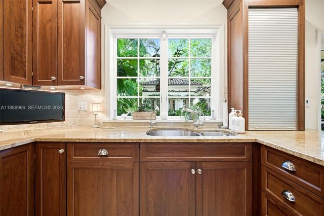 1231 Catalonia Ave, Coral Gables, FL 33134