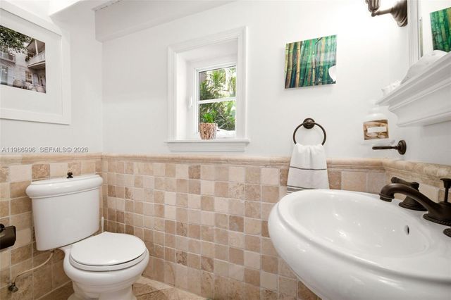 1231 Catalonia Ave, Coral Gables, FL 33134