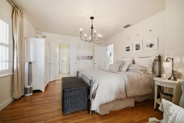 1231 Catalonia Ave, Coral Gables, FL 33134