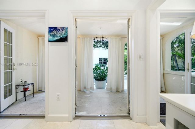 1231 Catalonia Ave, Coral Gables, FL 33134