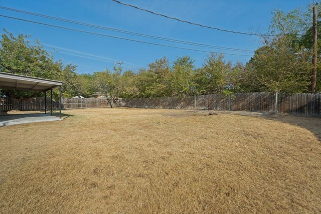 5301 Stanley Keller Road, Haltom City, TX 76117