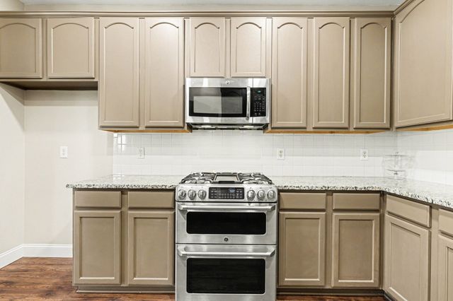 5704 Bandera Drive, The Colony, TX 75056