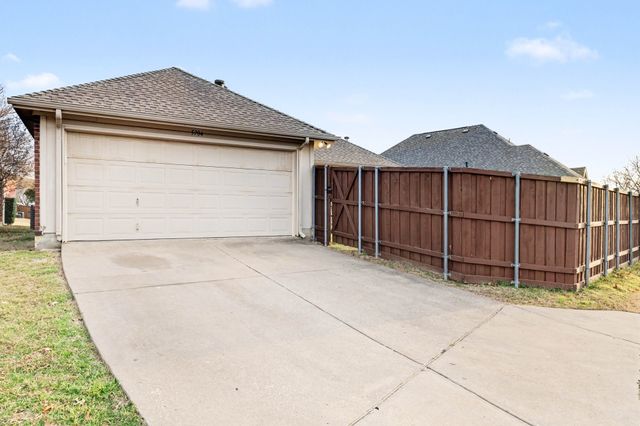 5704 Bandera Drive, The Colony, TX 75056
