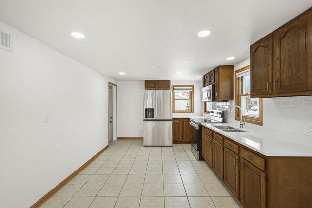 2221 Kellogg Avenue, Janesville, WI 53546