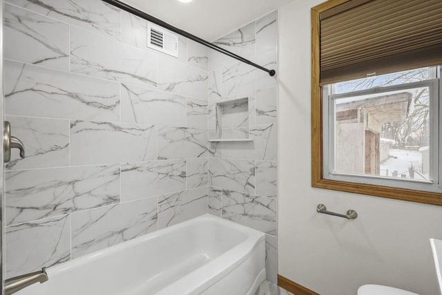 2221 Kellogg Avenue, Janesville, WI 53546