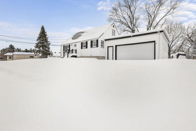 2221 Kellogg Avenue, Janesville, WI 53546