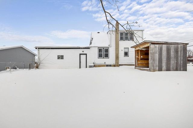 2221 Kellogg Avenue, Janesville, WI 53546