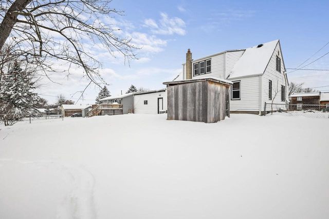 2221 Kellogg Avenue, Janesville, WI 53546