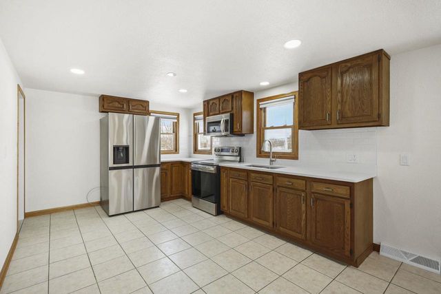 2221 Kellogg Avenue, Janesville, WI 53546