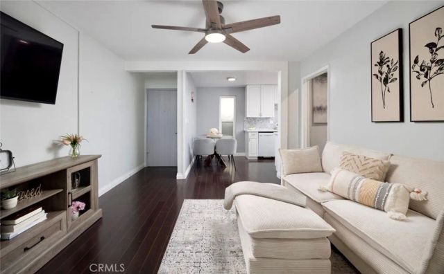 1000 W MacArthur Boulevard 11, Santa Ana, CA 92707