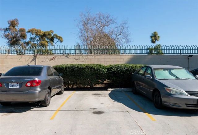 1000 W MacArthur Boulevard 11, Santa Ana, CA 92707