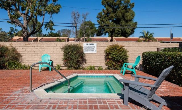 1000 W MacArthur Boulevard 11, Santa Ana, CA 92707