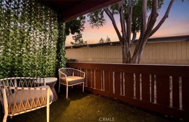 1000 W MacArthur Boulevard 11, Santa Ana, CA 92707