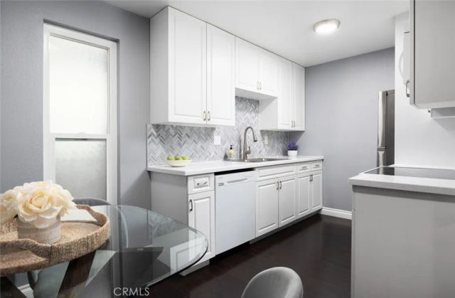 1000 W MacArthur Boulevard 11, Santa Ana, CA 92707