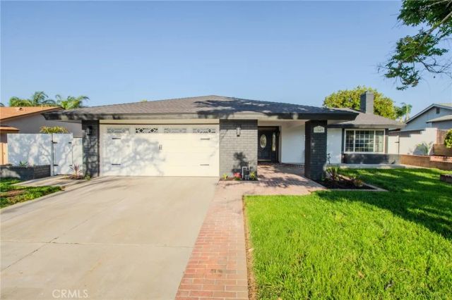 1849 COOK Circle, Corona, CA 92882
