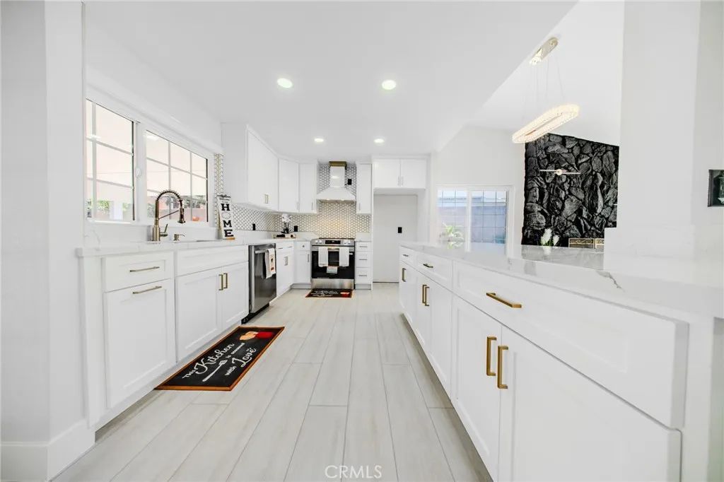 1849 COOK Circle, Corona, CA 92882