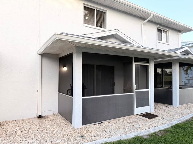 5027 SW 16TH PLACE 102, Cape Coral, FL 33914