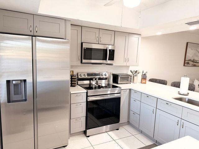 5027 SW 16TH PLACE 102, Cape Coral, FL 33914