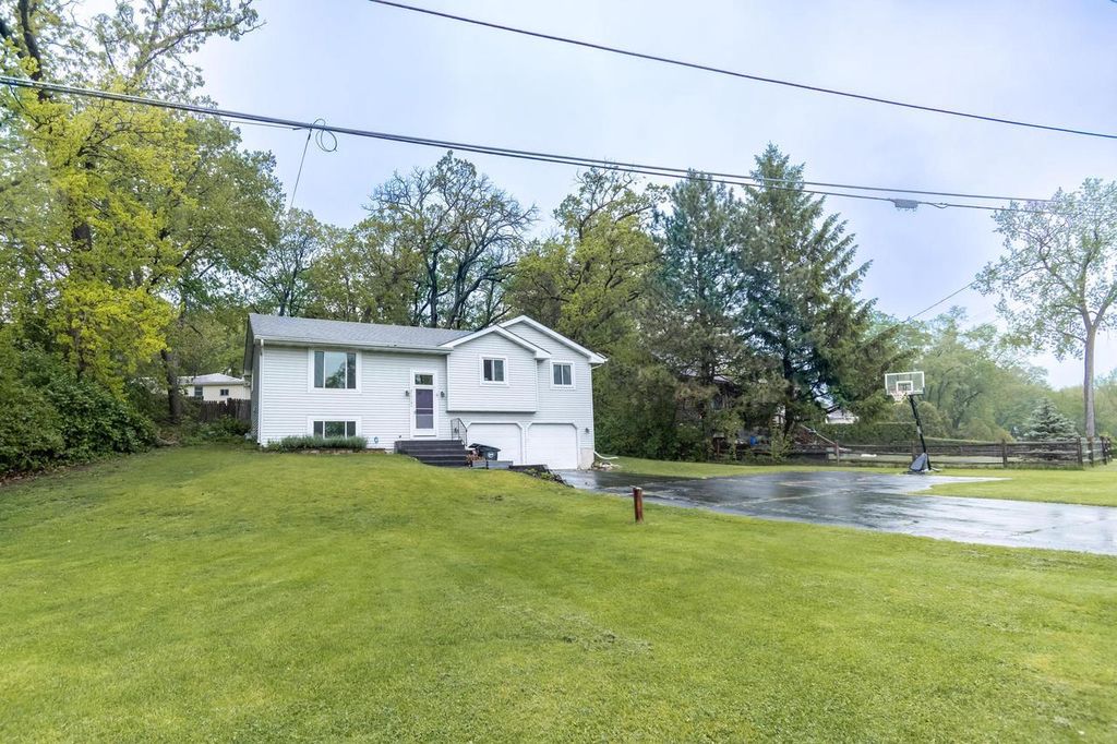 27512 95th STREET, Salem, WI 53168