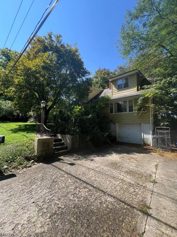 15 Brook Rd, West Milford Twp., NJ 07421