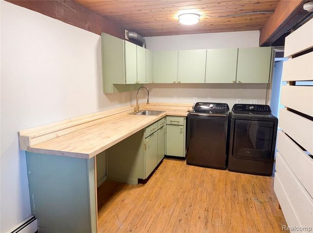 4442 Rolling Pine Drive, West Bloomfield, MI 48323