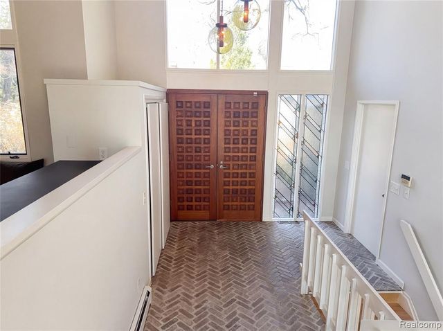 4442 Rolling Pine Drive, West Bloomfield, MI 48323