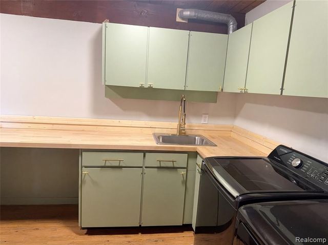 4442 Rolling Pine Drive, West Bloomfield, MI 48323