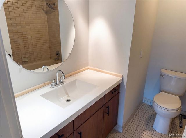 4442 Rolling Pine Drive, West Bloomfield, MI 48323