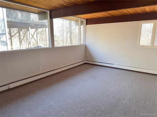 4442 Rolling Pine Drive, West Bloomfield, MI 48323