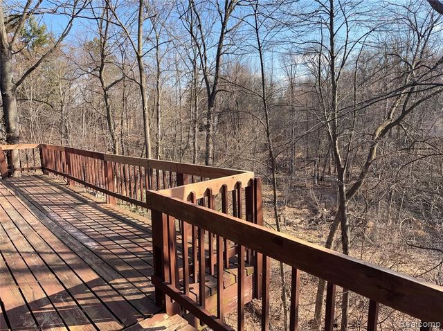 4442 Rolling Pine Drive, West Bloomfield, MI 48323