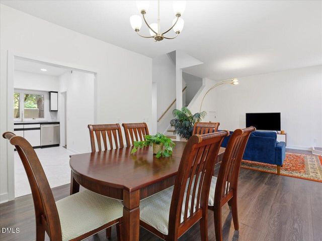 13 Vauxhall Place, Chapel Hill, NC 27517