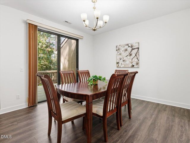 13 Vauxhall Place, Chapel Hill, NC 27517