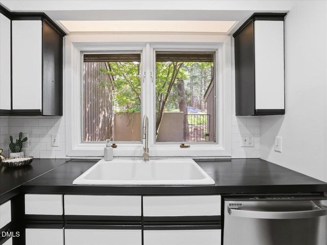 13 Vauxhall Place, Chapel Hill, NC 27517