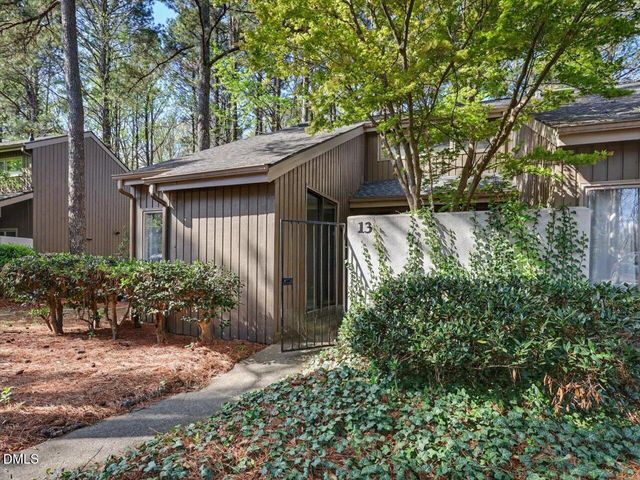 13 Vauxhall Place, Chapel Hill, NC 27517