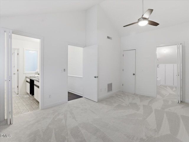 13 Vauxhall Place, Chapel Hill, NC 27517