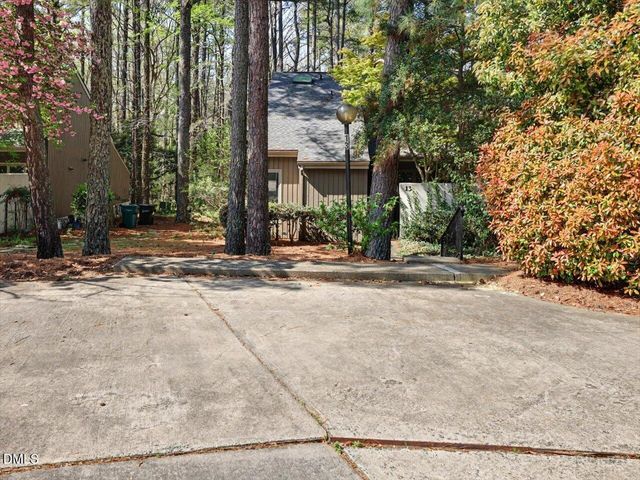 13 Vauxhall Place, Chapel Hill, NC 27517