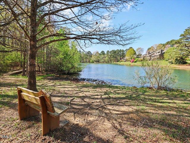 13 Vauxhall Place, Chapel Hill, NC 27517