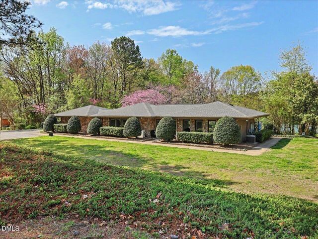 13 Vauxhall Place, Chapel Hill, NC 27517