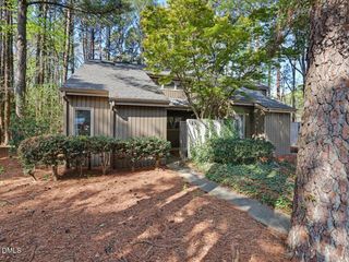 13 Vauxhall Place, Chapel Hill, NC 27517
